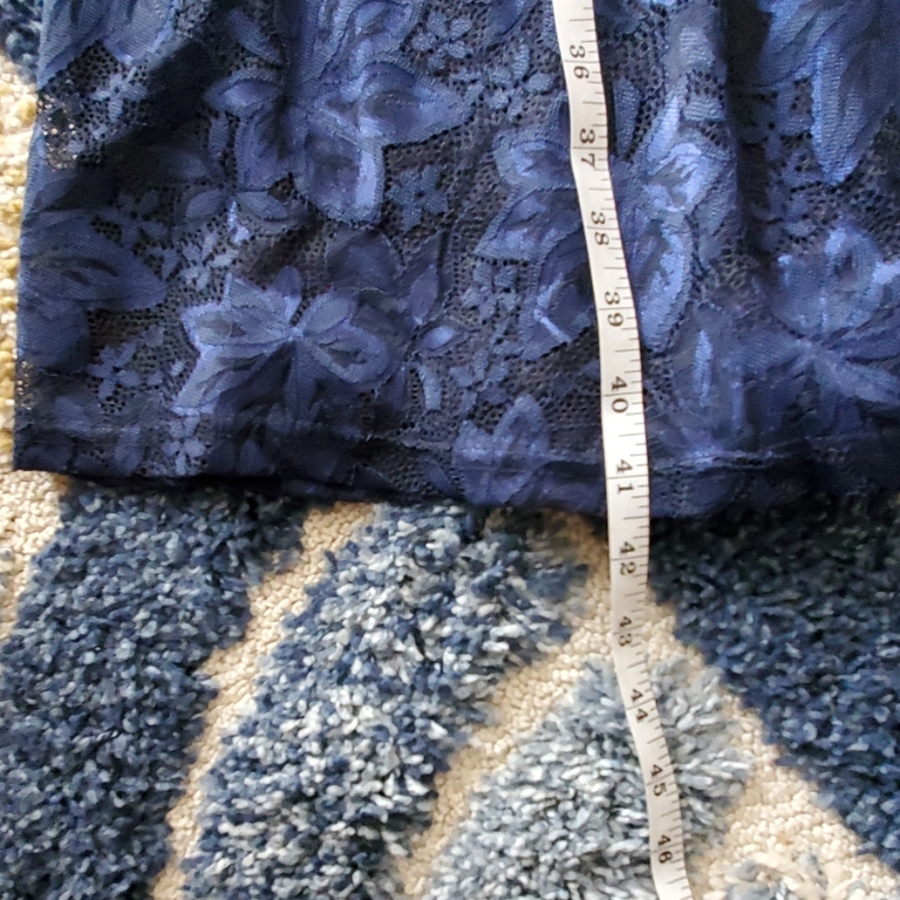 Dress - Picture 8 of 8